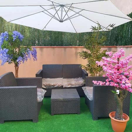 Duplex / Beach 3Min/ Bcn Center 10Min/Tren 2Min Appartamento Sant Adrià de Besòs Esterno foto